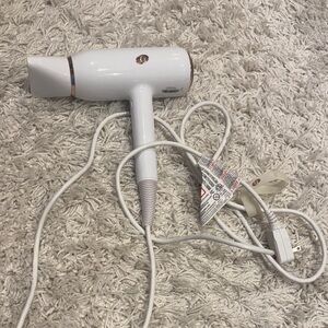 T3 White Hair Dryer